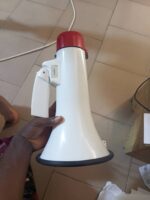 Mégaphone rechargeable ou avec des piles 50w + Bluetooth + USB + carte mémoire porté 1 kilomètres – Image 3