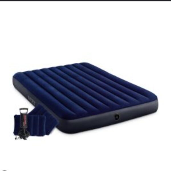 Matelas Gonflables Intex 1 place Confortable et stable : pour un sommeil réparateur Avec couche supérieure en velours Résistant à l’eau Dormez à poings fermés sur ce matelas pneumatique doux et confortable.