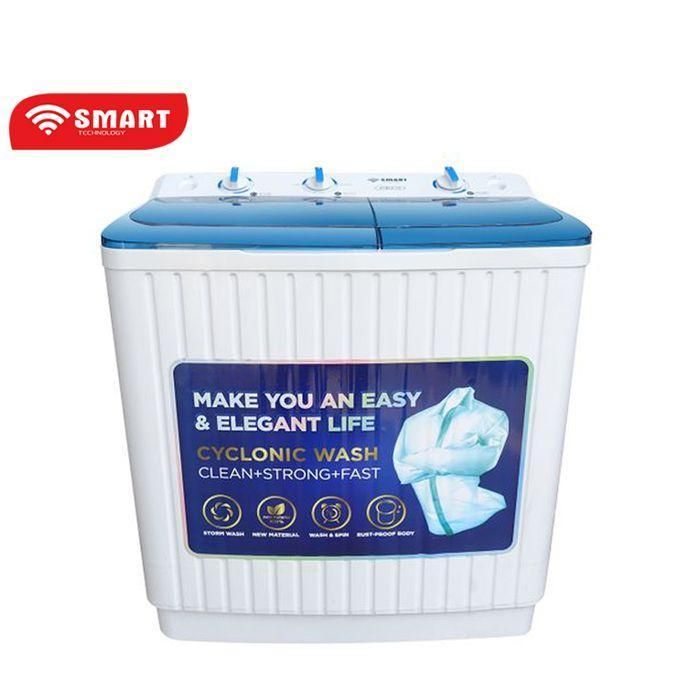 Top-loading washing machine with a blue lid and a promotional label reading 'Cyclonic Wash' on the front panel