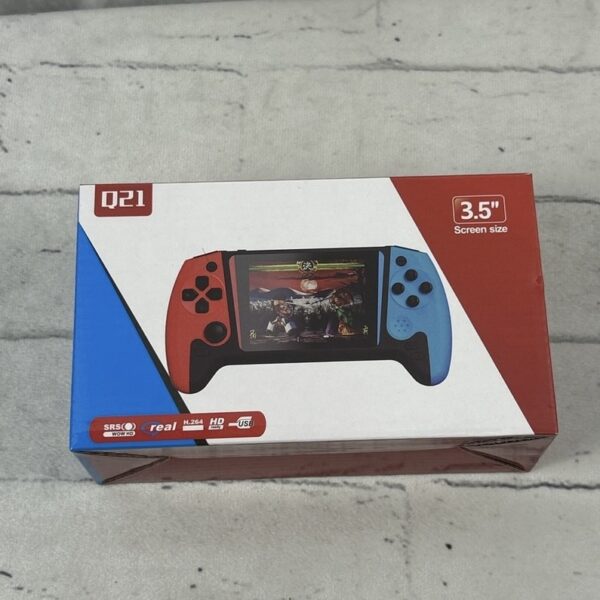 Box for a handheld game console showing a red left controller and blue right controller with a central screen displaying game footage; text on box reads 'Q21' and '3.5" Screen size'