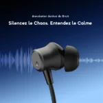 In-ear headphones with active noise cancellation against a blue gradient background, with white sound waves and the French slogan “Annulation Active du Bruit” and “Silencez le Chaos, Entendez le Calme.”