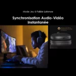Publicité montrant un joueur avec un casque gamer devant un écran et une image d’un casque audio, pour la synchronisation audio-vidéo instantanée.