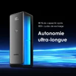 Power bank with a digital 80% display and a blue light glow, advertising ultra-long autonomy.