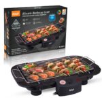 Electric barbecue grill with skewers cooking on a black grill, shown with its box in the background for reference and branding RAF.